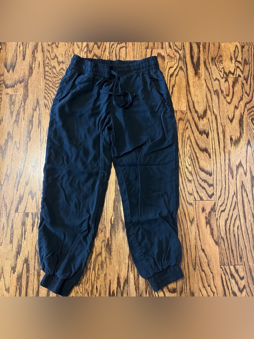 Cloth and Stone Women’s Black Jogger Pants - Casual Pull-On light material.